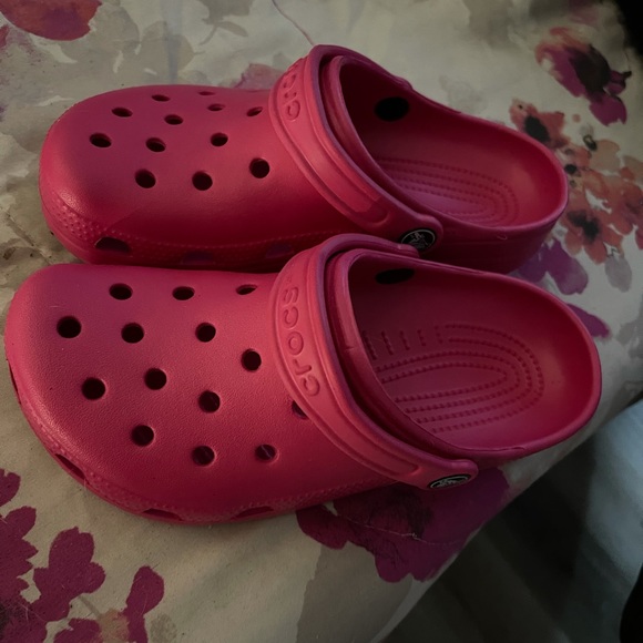 Pink Crocs size 6 - Picture 2 of 2
